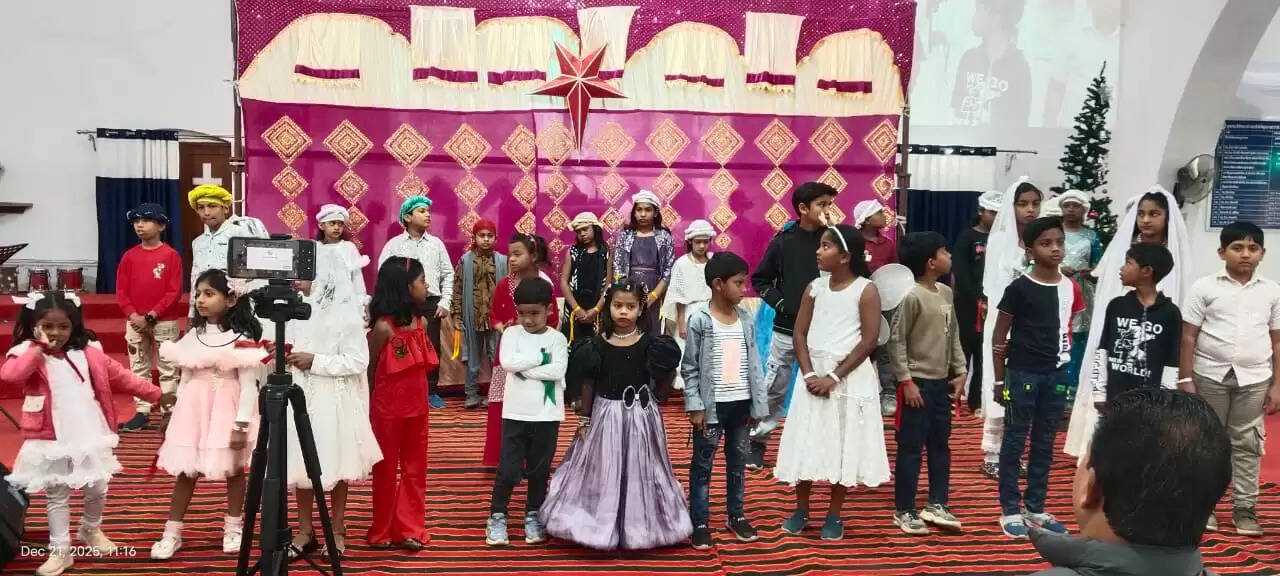 मसीही समाज की निकली भव्य क्रिसमस रैली, मेनोनाइट चर्च में सप्ताहभर से उल्लास