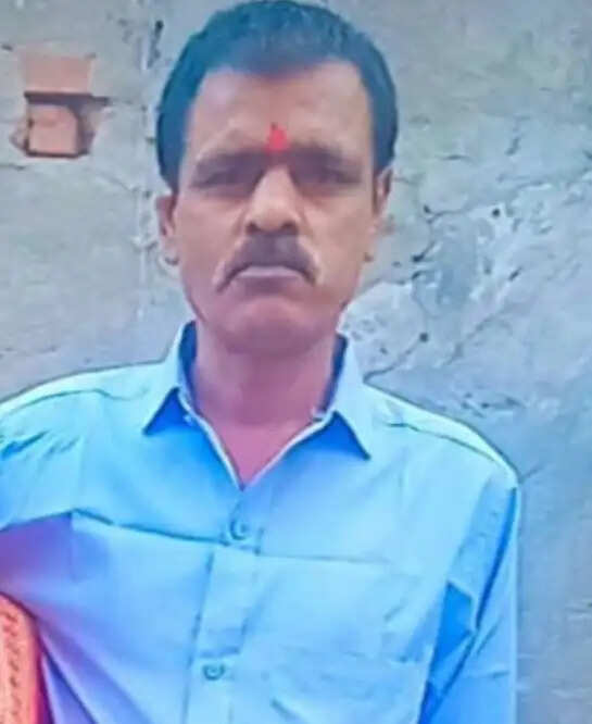 अज्ञात वाहन की टक्कर से शिक्षक की मौत