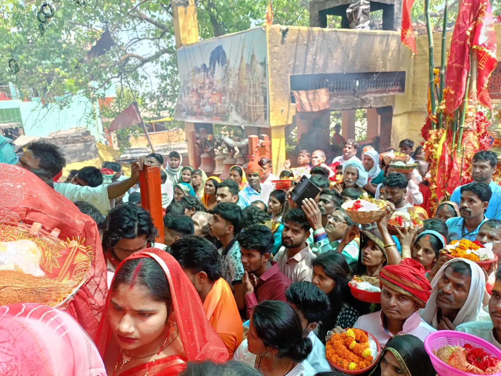 बड़ी शीतला माता धाम में उमड़ा आस्था का सैलाब