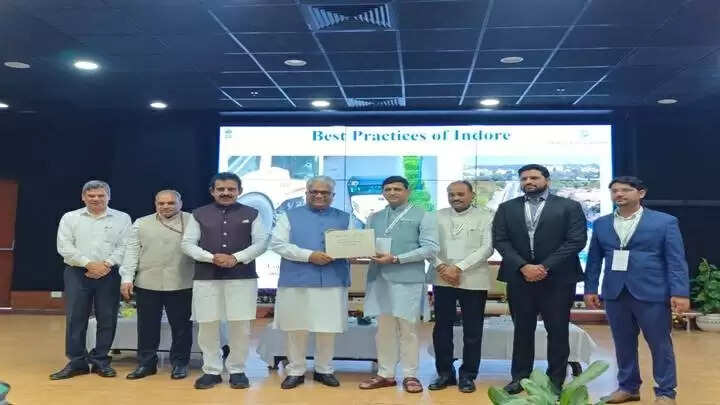 स्वच्छ वायु सर्वेक्षण में एक बार फिर इंदौर को प्रथम पुरस्कार