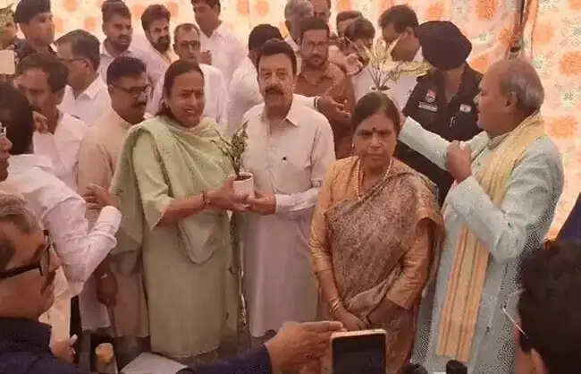 रेवाड़ी में भाजपा अध्यक्ष ने विपक्ष पर साधा निशाना, विपक्ष के पास न नीति है, न दिशा