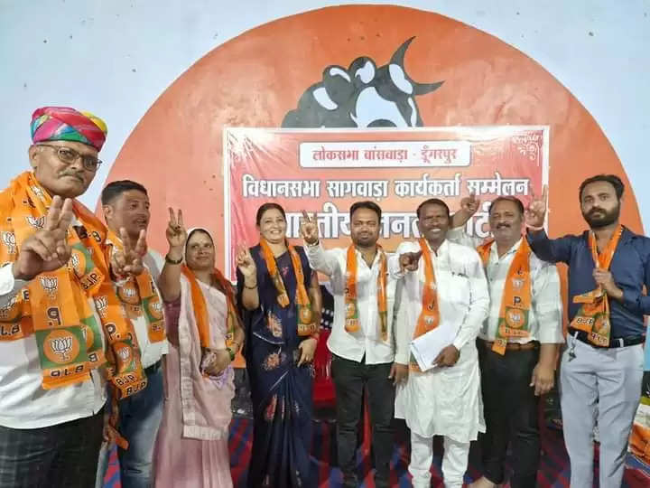 कांग्रेस के 5 पार्षद टूटकर भाजपा में आए, नगरपालिका बोर्ड के अल्पमत में आने की आशंका