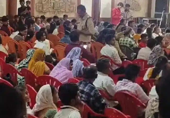मप्र के रतलाम में मसीही सम्मेलन में हंगामा, हिंदू संगठनों ने लगाए धर्मांतरण के आरोप