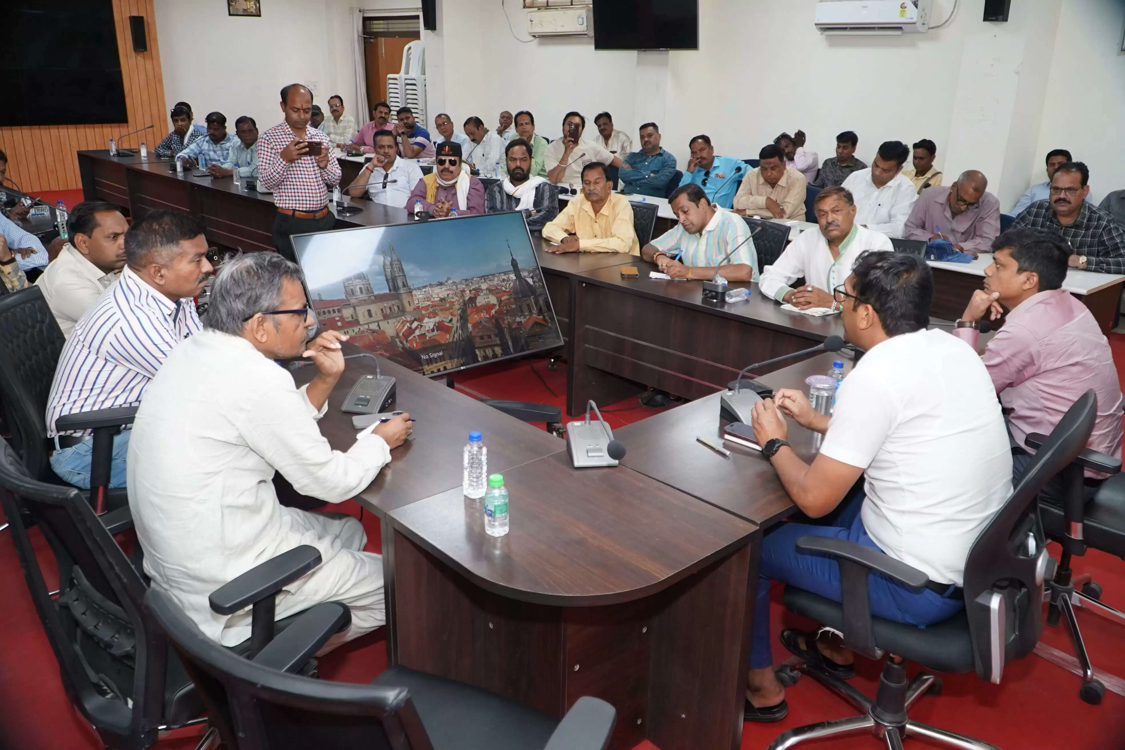 सिंहस्थ मेलाधिकारी एवं कलेक्टर ने कहा- पर्यटन बढ़ेगा,अर्थव्यवस्था का होगा लाभ