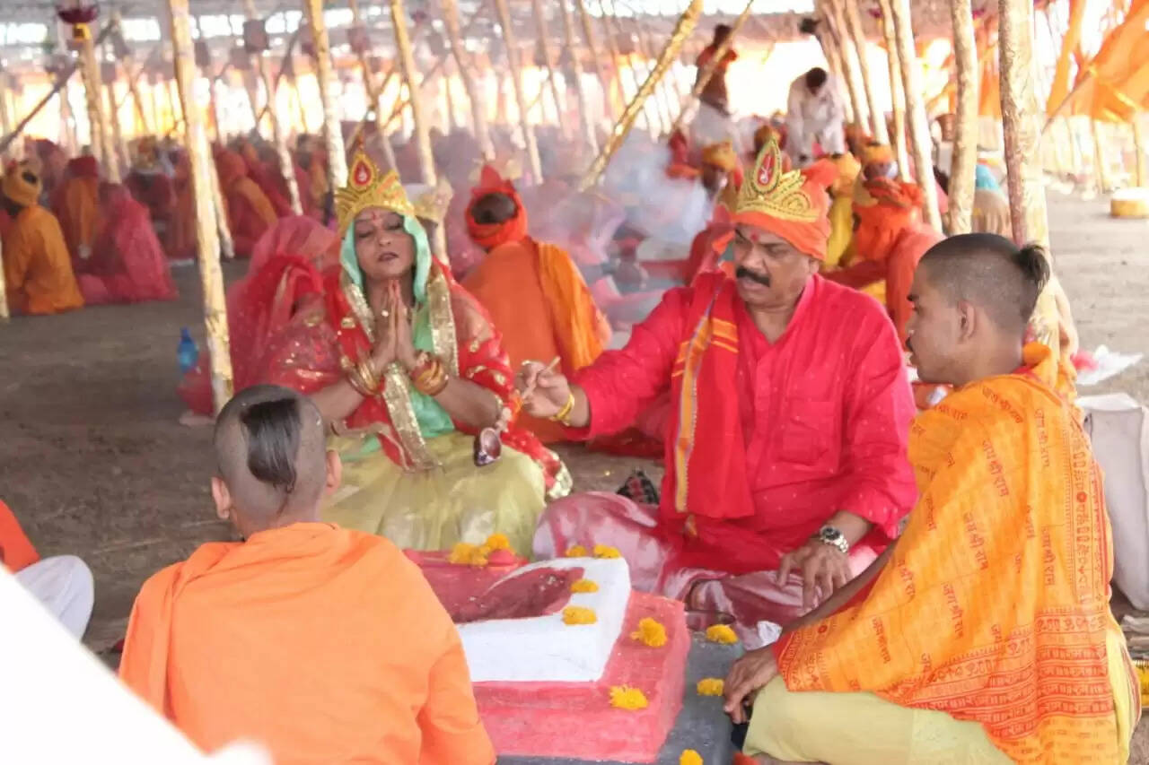 श्री सीताराम नाम जप महायज्ञ में सपत्नीक शामिल हुये राजस्व एवं परिवहन मंत्री गोविंद सिंह राजपूत