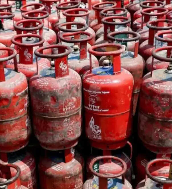 बेतिया में एलपीजी पर सख्ती के साथ 73 जगहों पर छापेमारी