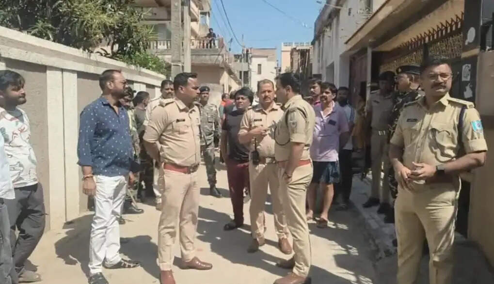 रांची में दो गुटों के बीच हिंसक झड़प और फायरिंग, जांच में जुटी पुलिस