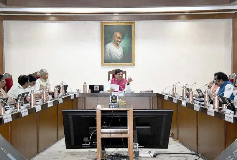 मप्र कैबिनेट: भोपाल में खुलेगा फाइनेंशियल ट्रेनिंग एंड रिसर्च इंस्टीट्यूट, उज्जैन एयरपोर्ट के लिए 590 करोड़ मंजूर