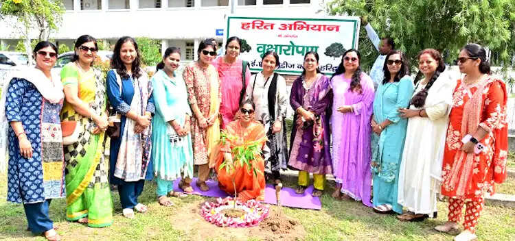 बीएचईएल लेडीज क्लब ने चलाया पौधरोपण अभियान