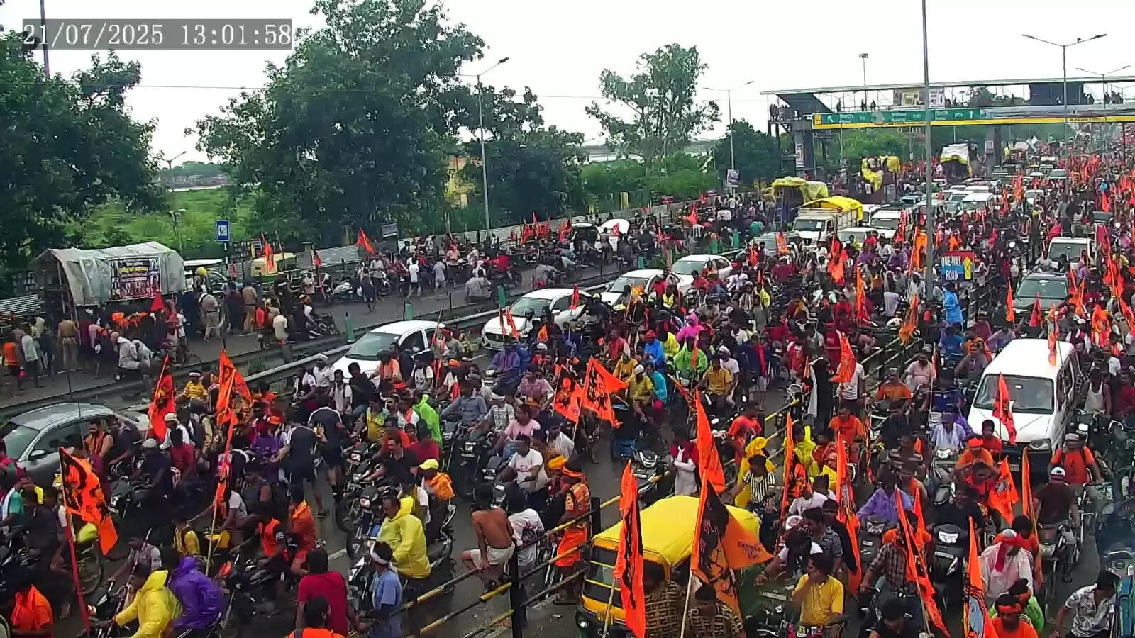 कांवड़ मेला : 11 दिनोँ में 3 करोड़ 57 लाख शिवभक्तों ने भरा गंगाजल