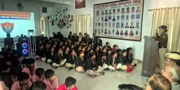 हिसार : विद्यार्थियों को किया साइबर सुरक्षा, यातायात,महिला सुरक्षा के विषय में जागरूक