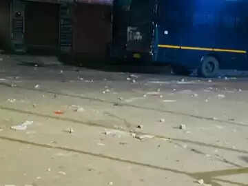 चौमूं में मस्जिद विवाद पर हिंसा, पुलिस पर पथराव में छह जवान घायल; इंटरनेट सेवाएं निलंबित