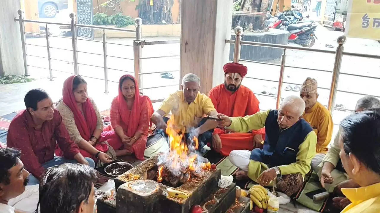 ब्राह्मण समाज महासंघ ने विश्व शांति एकता दिवस के रूप में मनाया पांचवां स्थापना दिवस, लगाए पौधे