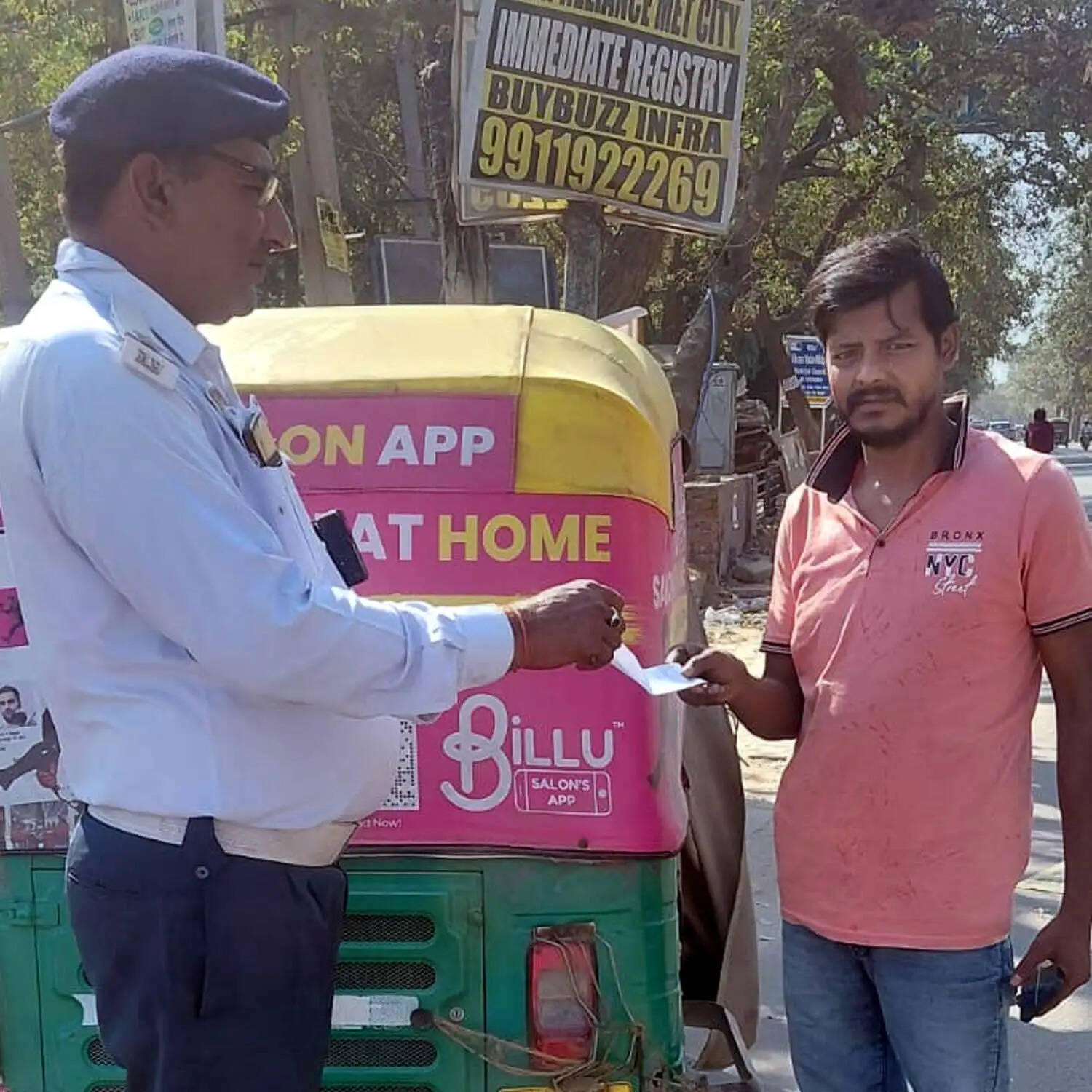 गुरुग्राम: वर्दी नहीं पहनने वाले 522 चालकों के काटे 3.71 लाख के चालान