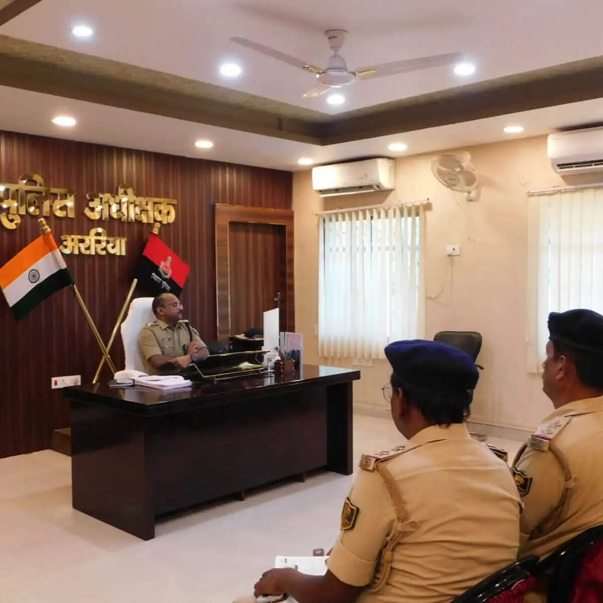 एसपी ने अपर थानाध्यक्ष और कोर्ट नायाबों के साथ की समीक्षा बैठक