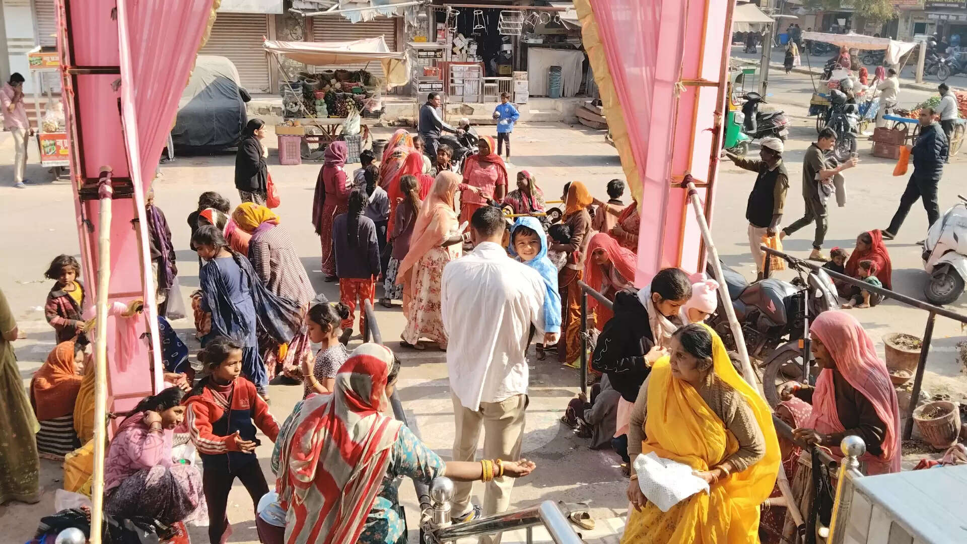 सूर्यदेव उत्तरायण : मकर संक्रांति पर्व धूमधाम से मनाया, शहर भर में दिनभर दानपुण्य