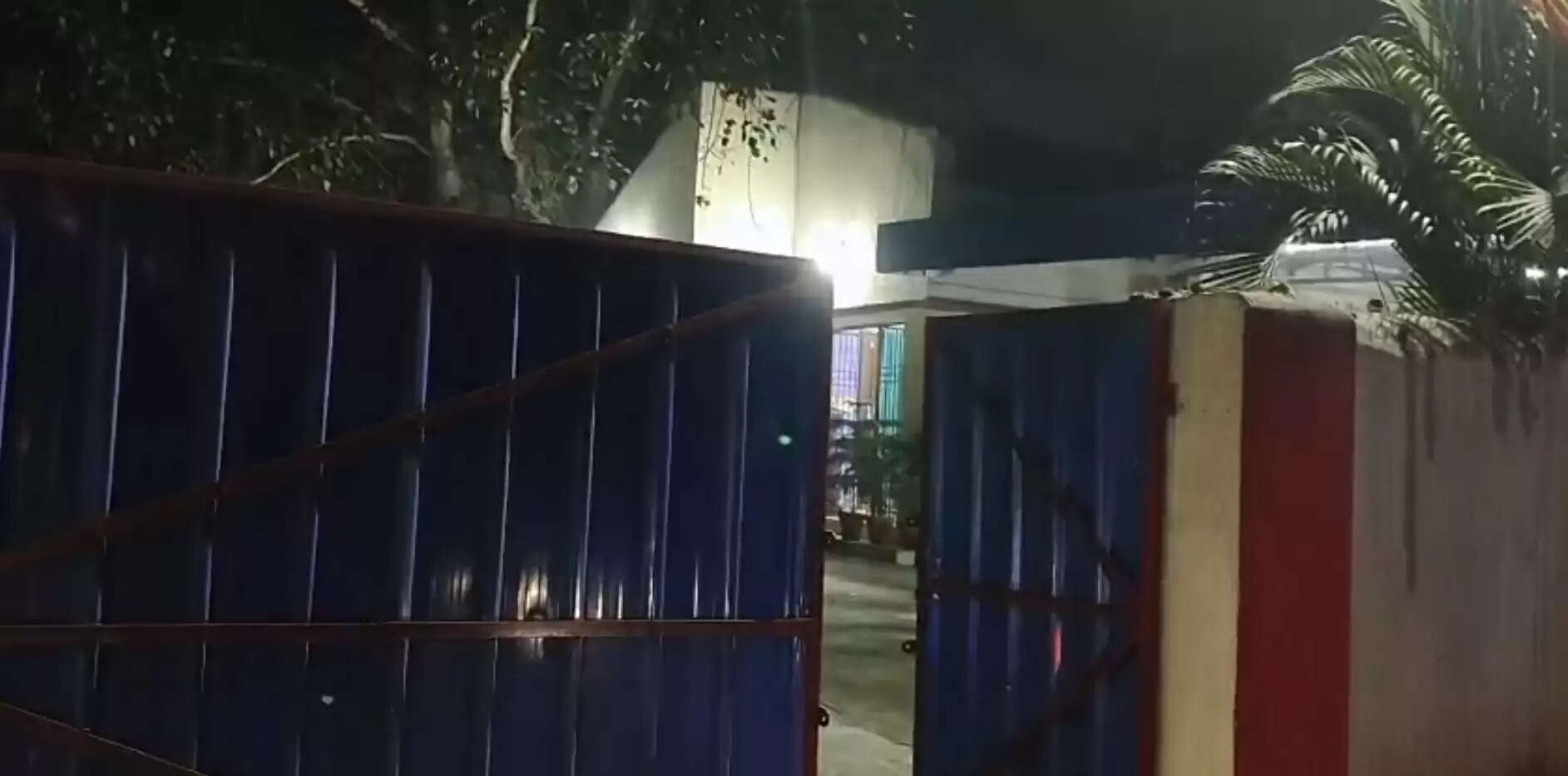 कोयला और बालू व्यवसायी के घर पर हुई गोलीबारी, राहुल दुबे के गैंग ने मांगी रंगदारी