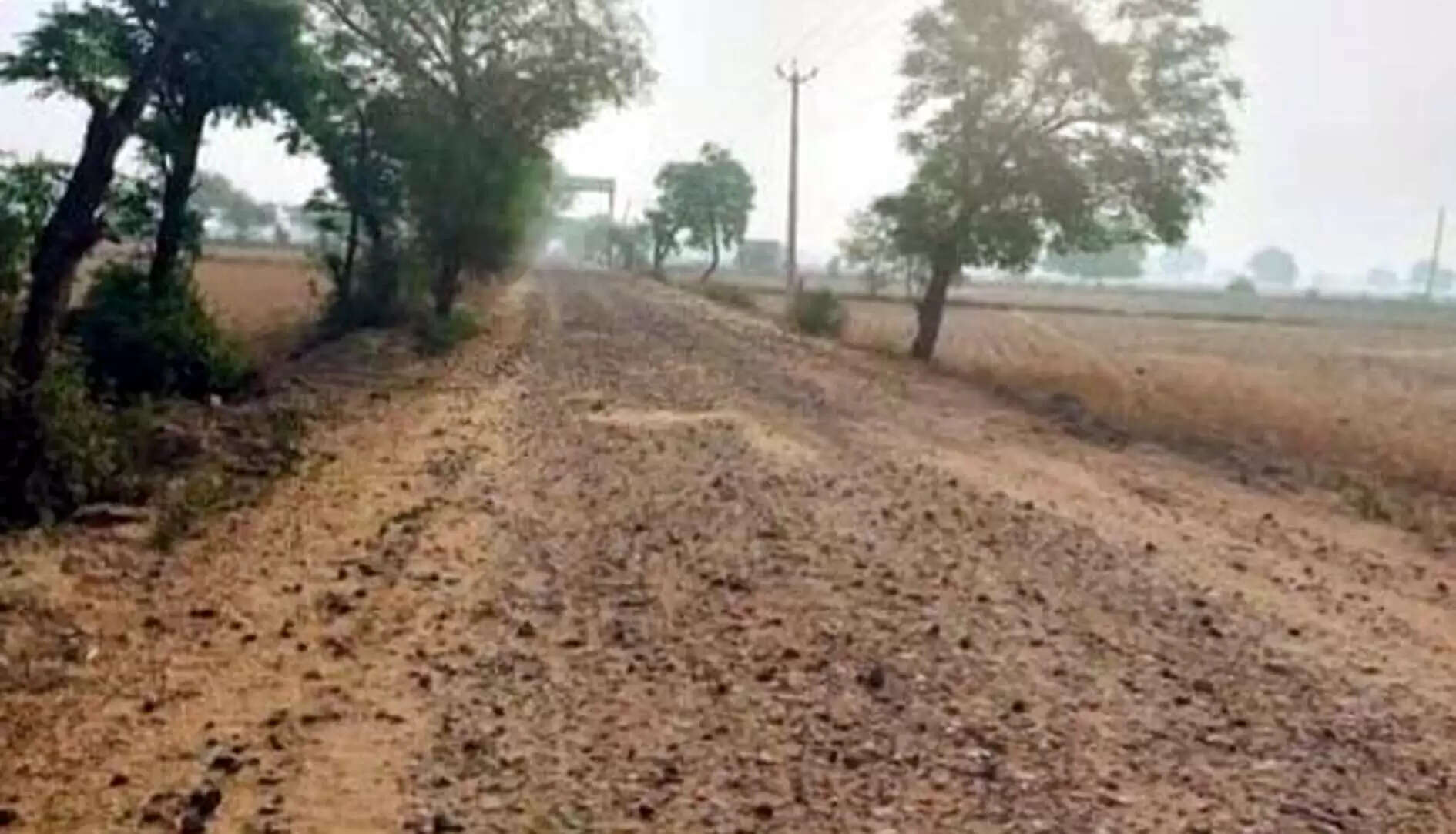 हिसार : किरतान से शाहपुर सड़क मार्ग खस्ताहाल होने से परेशानी