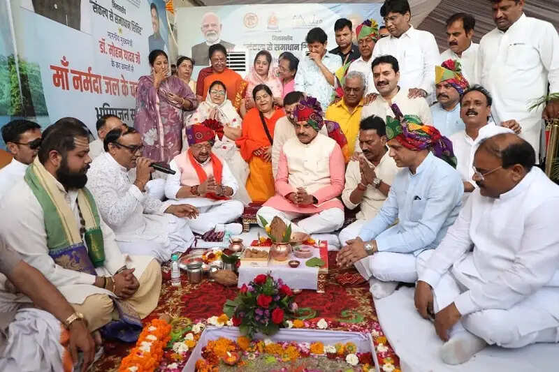 माँ नर्मदा के आशीर्वाद से प्रदेश में बह रही है विकास की नई धारा : मुख्यमंत्री डॉ. यादव
