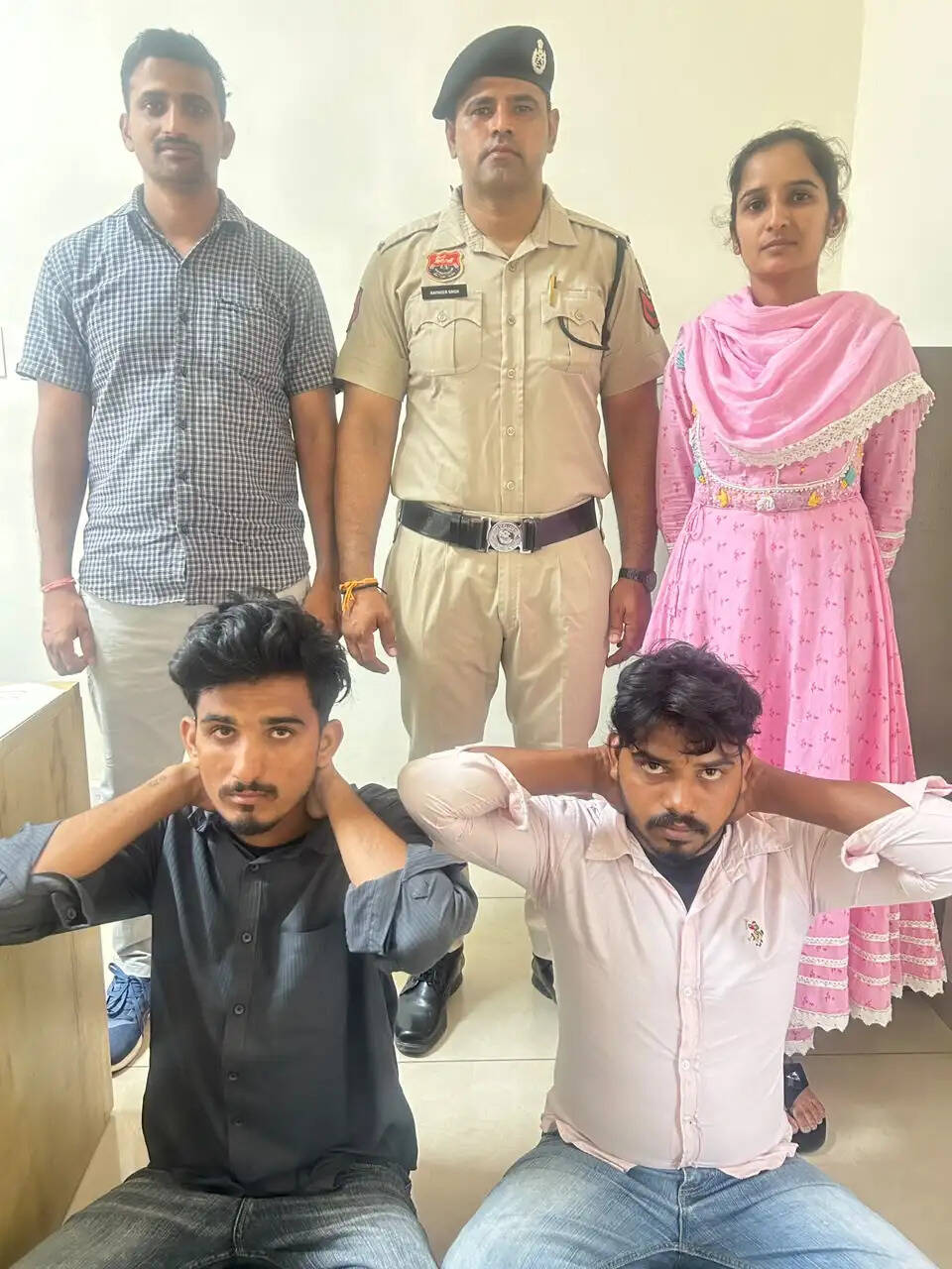 सिरसा: साइबर ठगों ने दोस्ती की आड़ में लाई चपत, दो गिरफ्तार