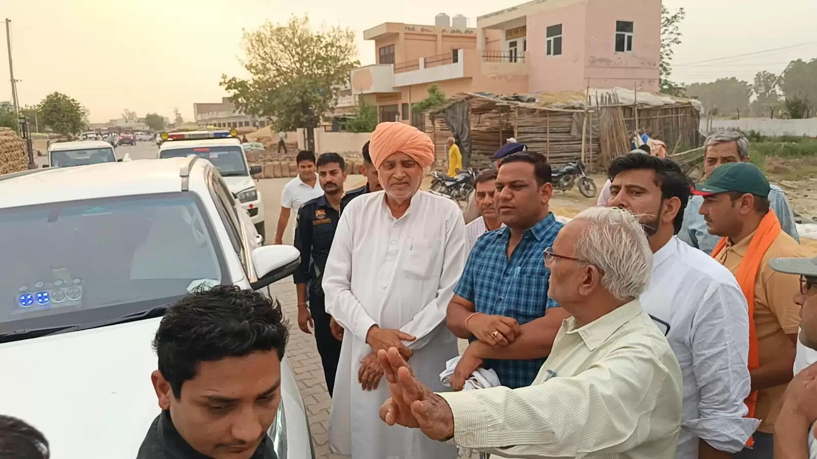 जींद की मंडियों में नहीं कोई सुविधा,किसानों व मजदूरों ने मंत्री को बताई समस्या