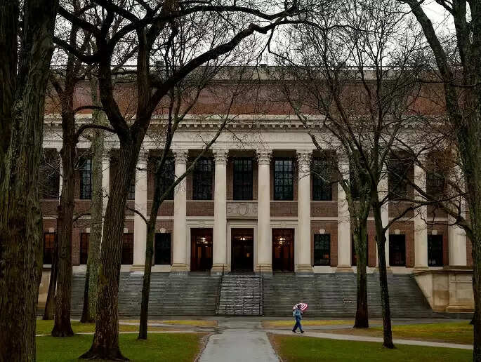 हार्वर्ड विश्वविद्यालय में यहूदी विरोधी और इस्लामोफोबिया का साया, रिपोर्ट जारी की, किया बदलाव का वादा