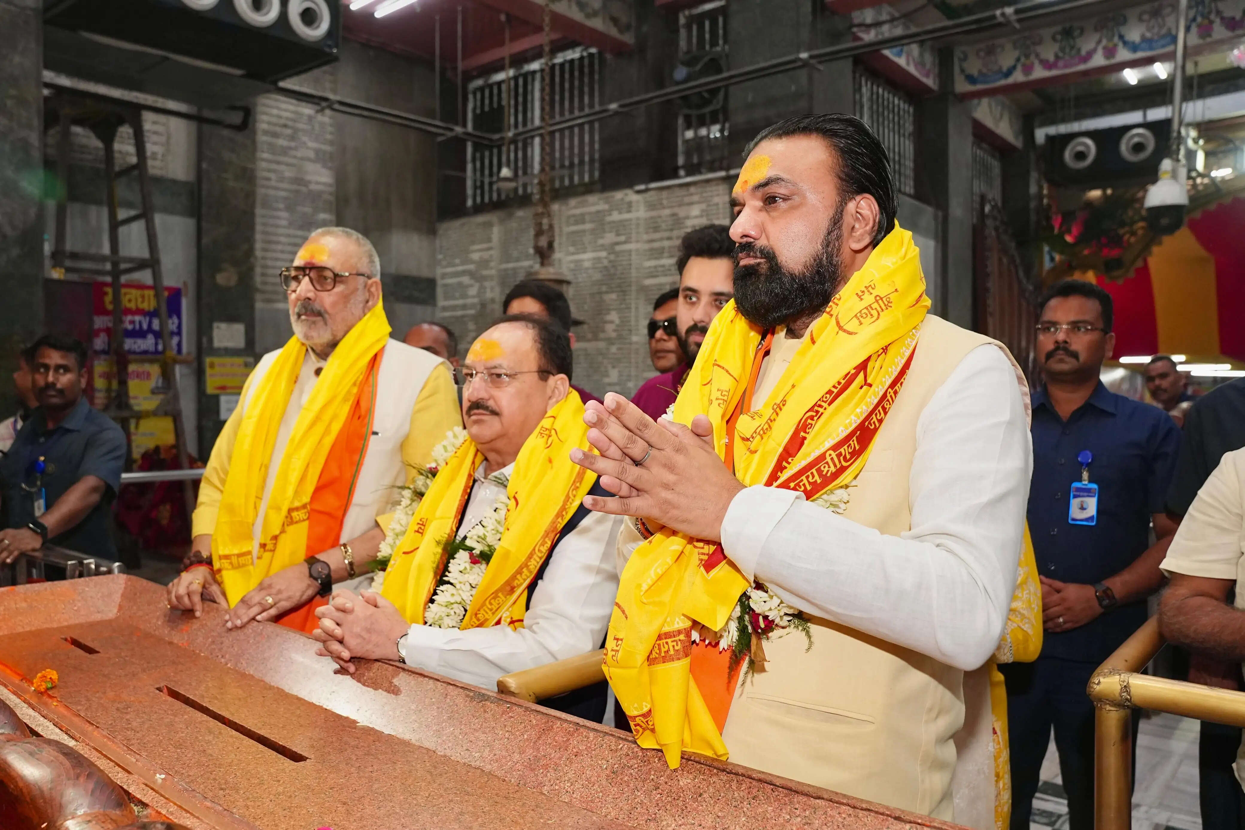 पटना जंक्शन स्थित हनुमान मंदिर में जेपी नड्डा ने की पूजा-अर्चना, देश और बिहार की समृद्धि की कामना