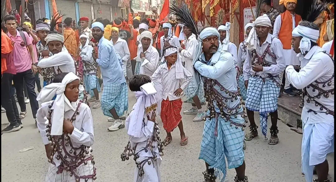 श्री रामनवमी रथयात्रा में इस साल झांकियों ने लोगों को मंत्रमुग्ध