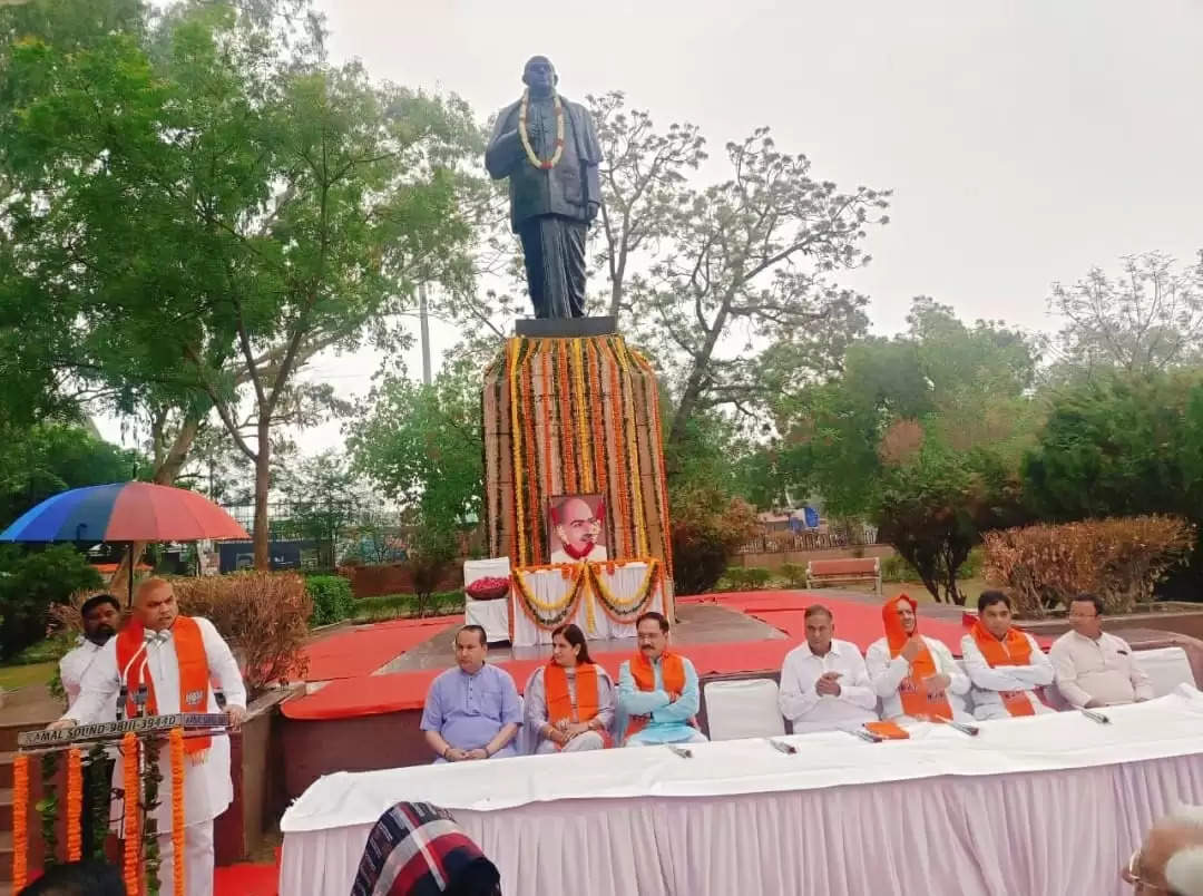 दिल्ली भाजपा ने जनसंघ के संस्थापक डॉ. श्यामा प्रसाद मुखर्जी को अर्पित की पुष्पांजलि