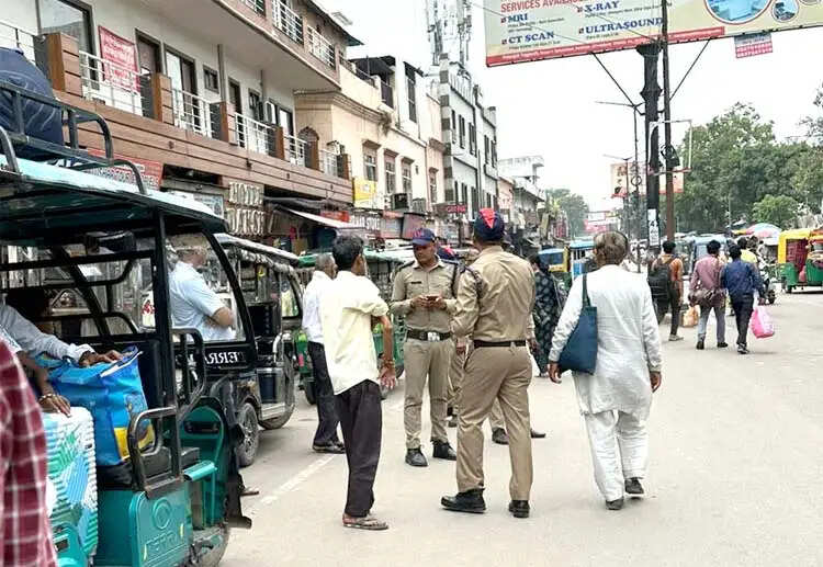 हरिद्वार में ई-रिक्शाओं पर परिवहन विभाग की बड़ी कार्रवाई, 25 वाहन सीज
