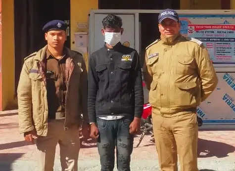 चोर गिरफ्तार पुलिस ने 24 घंटे के भीतर किया खुलासा