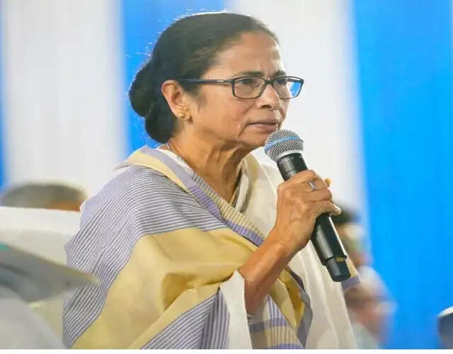 पश्चिम बंगाल में तृणमूल कांग्रेस की सभी कमेटियां और फ्रंटल संगठन भंग
