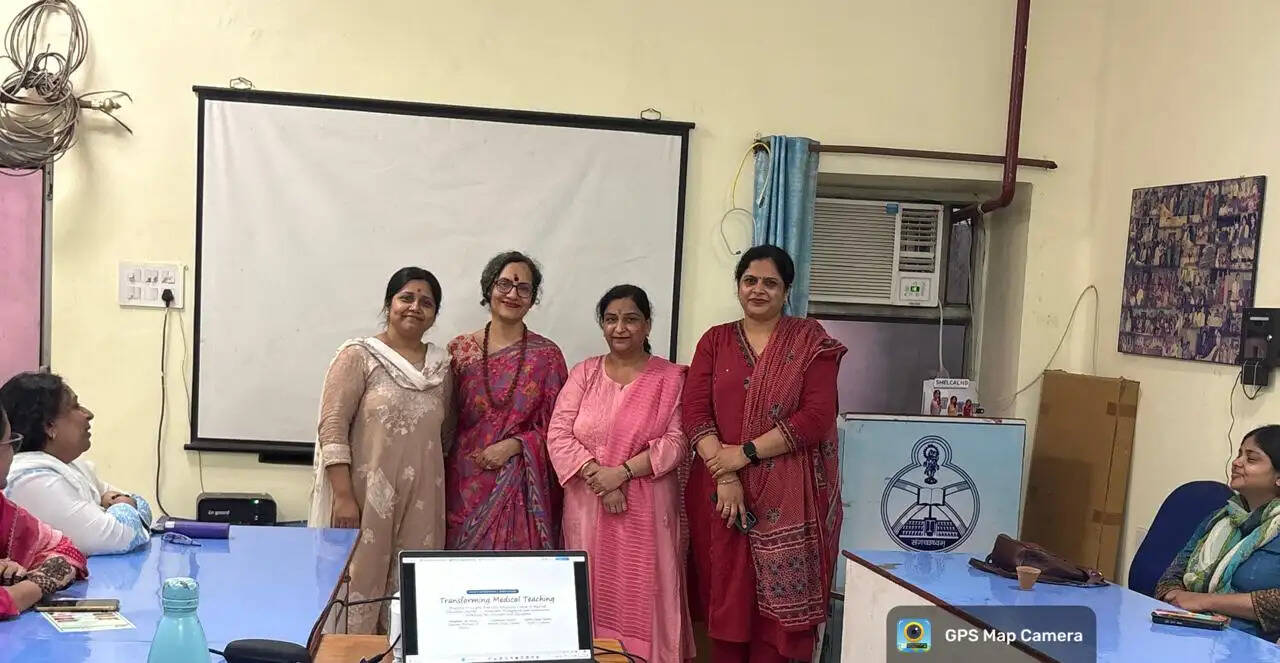 निरंतर सीखना और नवाचार ही बेहतर रोगी सेवा की आधारशिला : प्रो. सीमा द्विवेदी