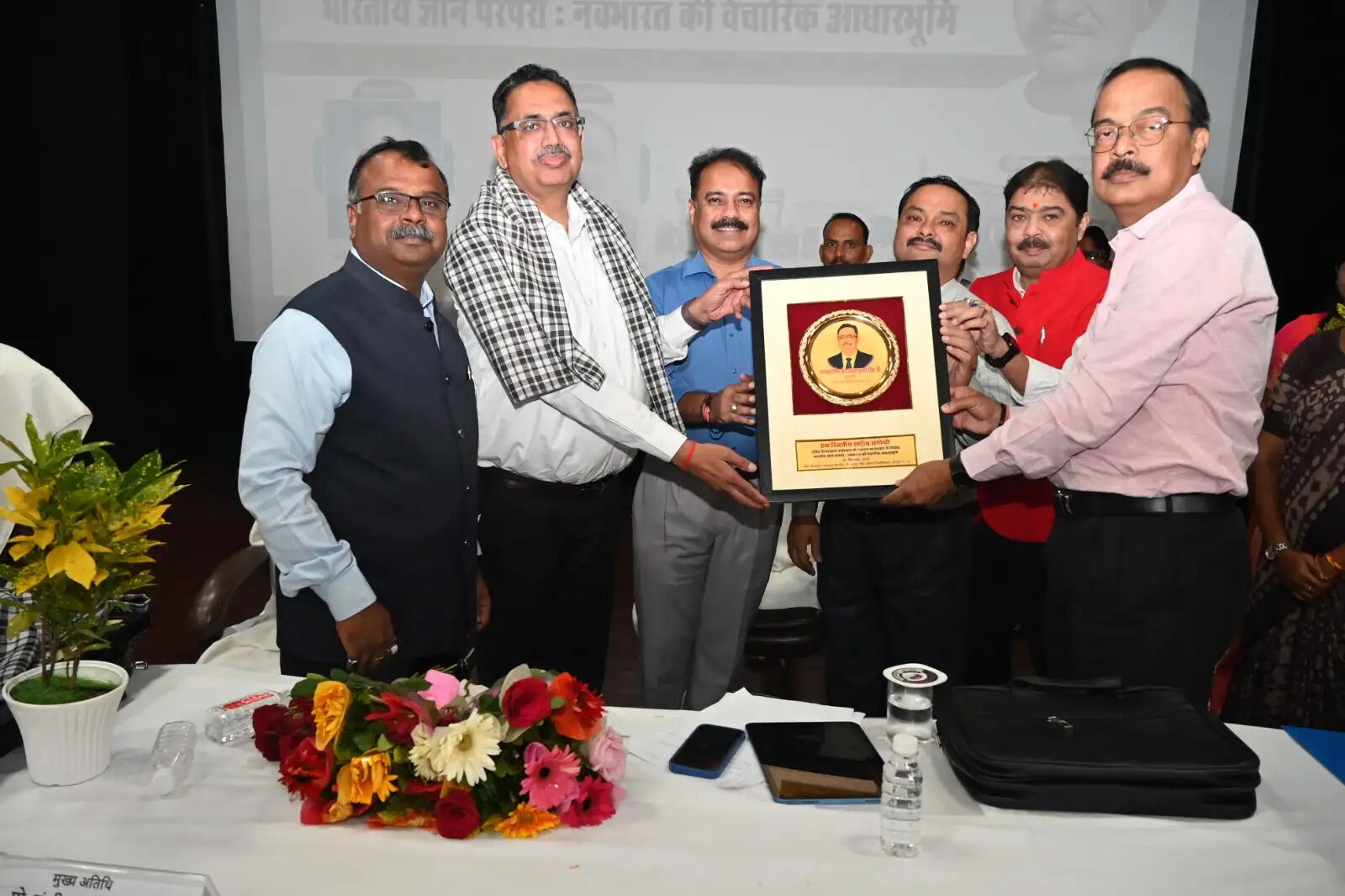भारत अध्यात्म के साथ विज्ञान और तकनीक के क्षेत्र में भी निरंतर आगे बढ़ रहा : प्रो. संजीत गुप्ता