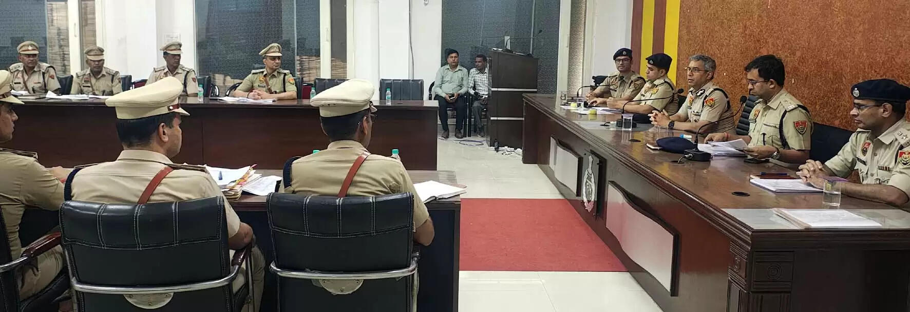 पाक जासूस पकड़े जाने के बाद हिसार पहुंचे डीजीपी ने अधिकारियों संग की बैठक