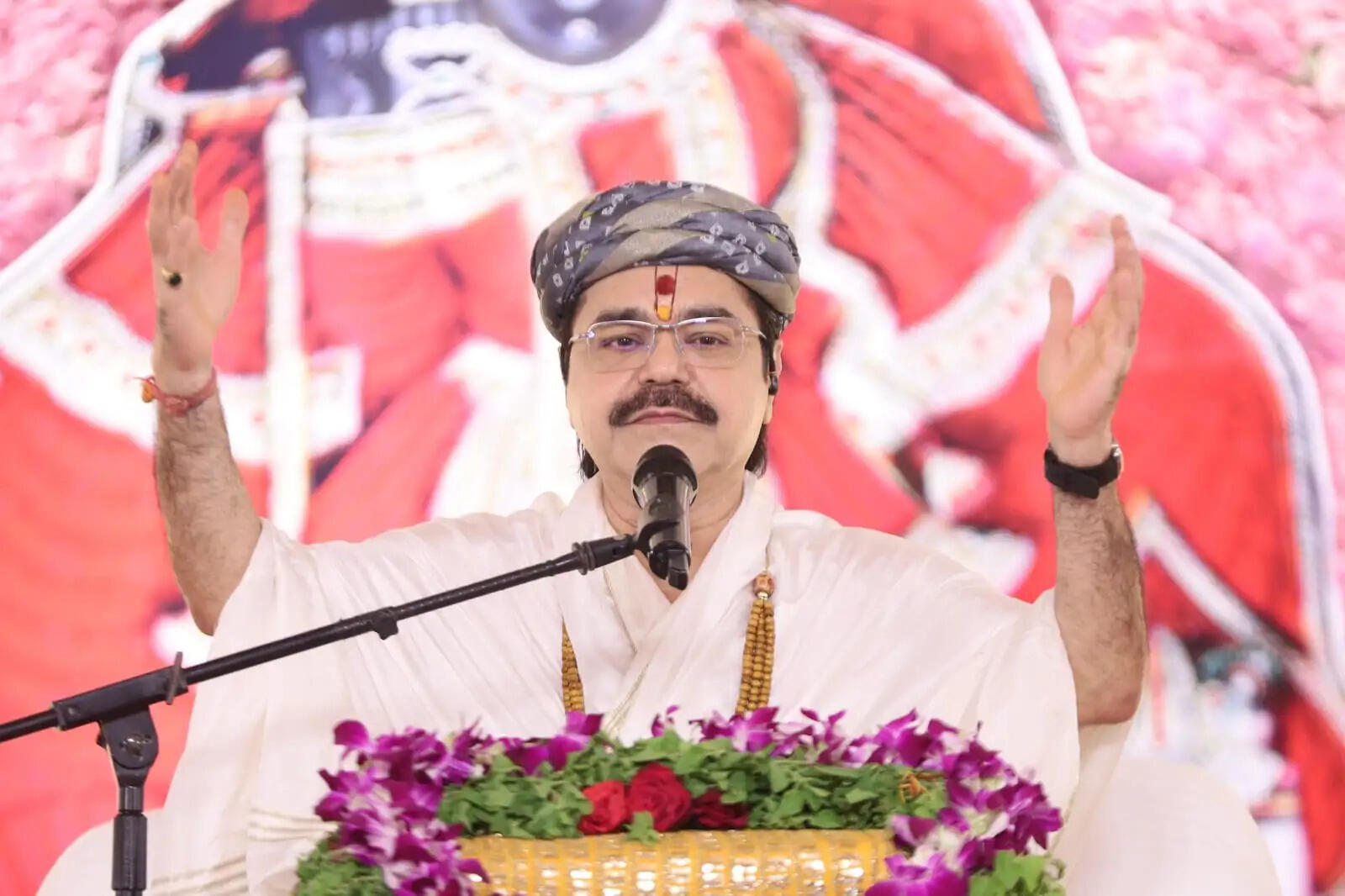 भगवान का भजन करने वाला ही कर सकता है सच्चे प्रेम का अनुभव : आचार्य मृदुल