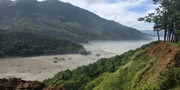 भोटेकोशी नदी में फिर बढ़ा जलस्तर, त्रिशूली नदी के तटीय इलाकों में हाई अलर्ट
