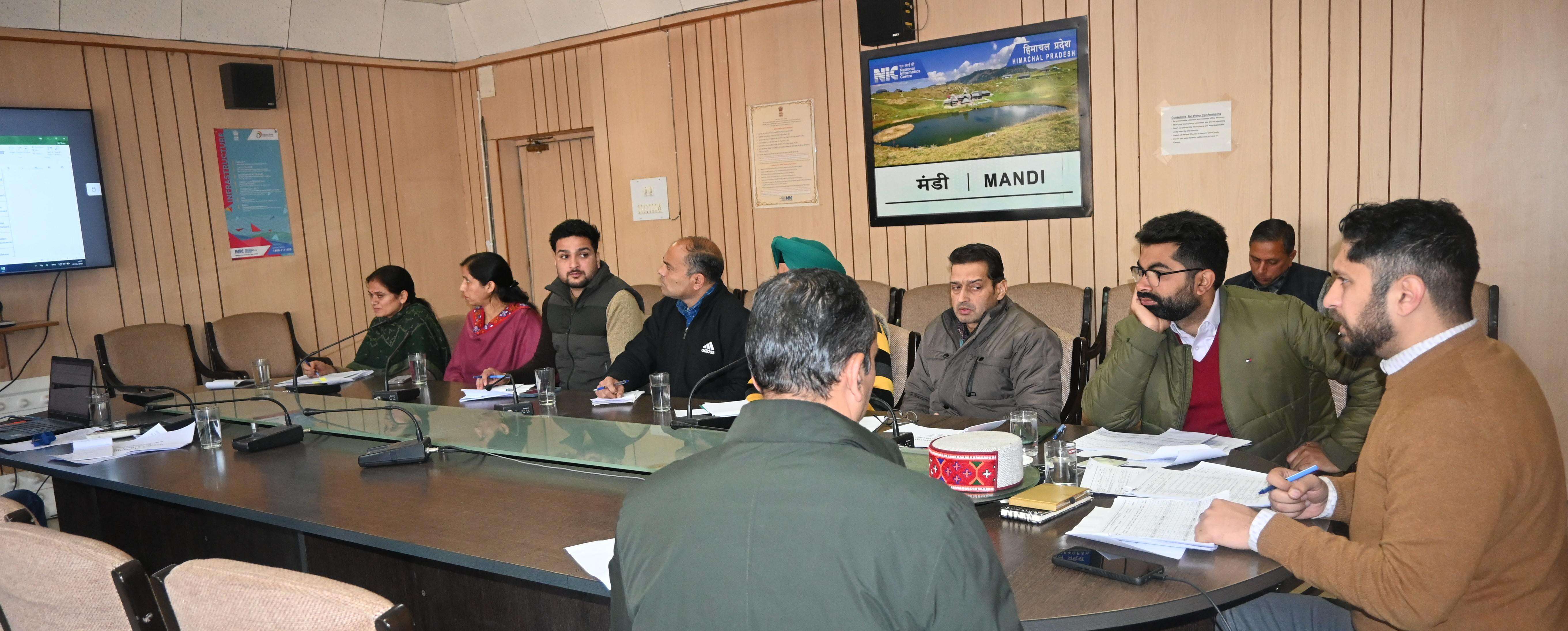 विकास कार्यों को समयबद्ध पूरा करने में पूर्ण तत्परता के साथ कार्य करें: अपूर्व देवगन