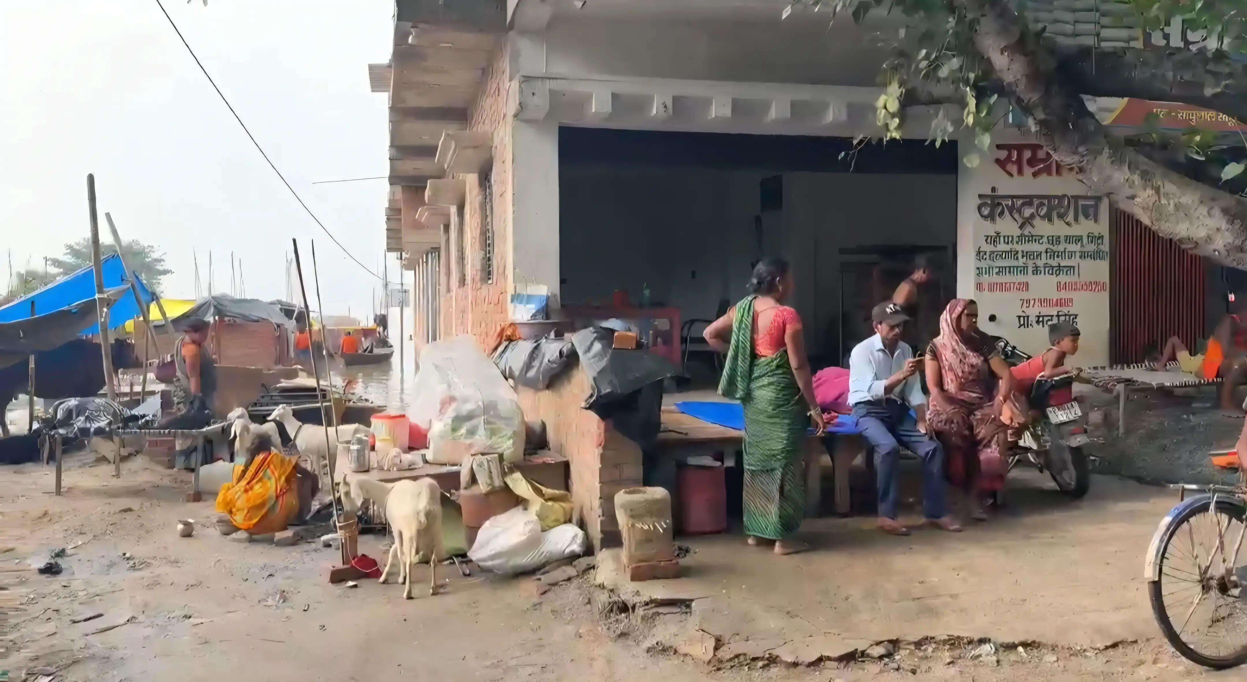 सरयू के बढ़ते जलस्तर ने शहर के निचले इलाके भी चपेट में