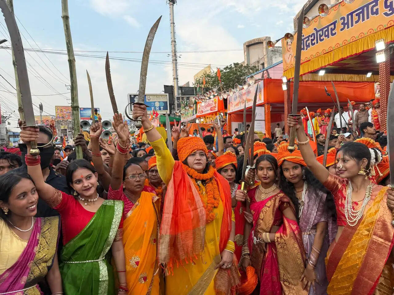 महिला मंडल ने रामनवमी जुलूस में दिखाया दमखम