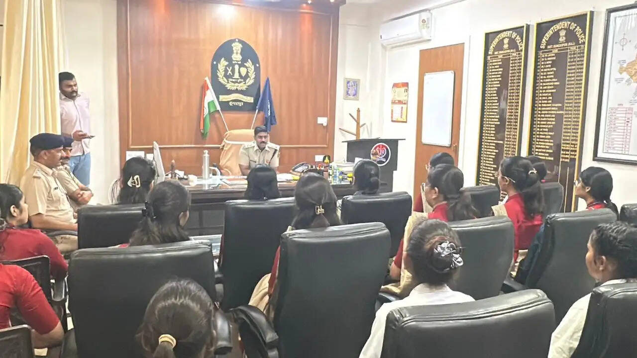 महिला यूथ सीएलजी से मजबूत होगा संवाद और सुरक्षा का दायरा