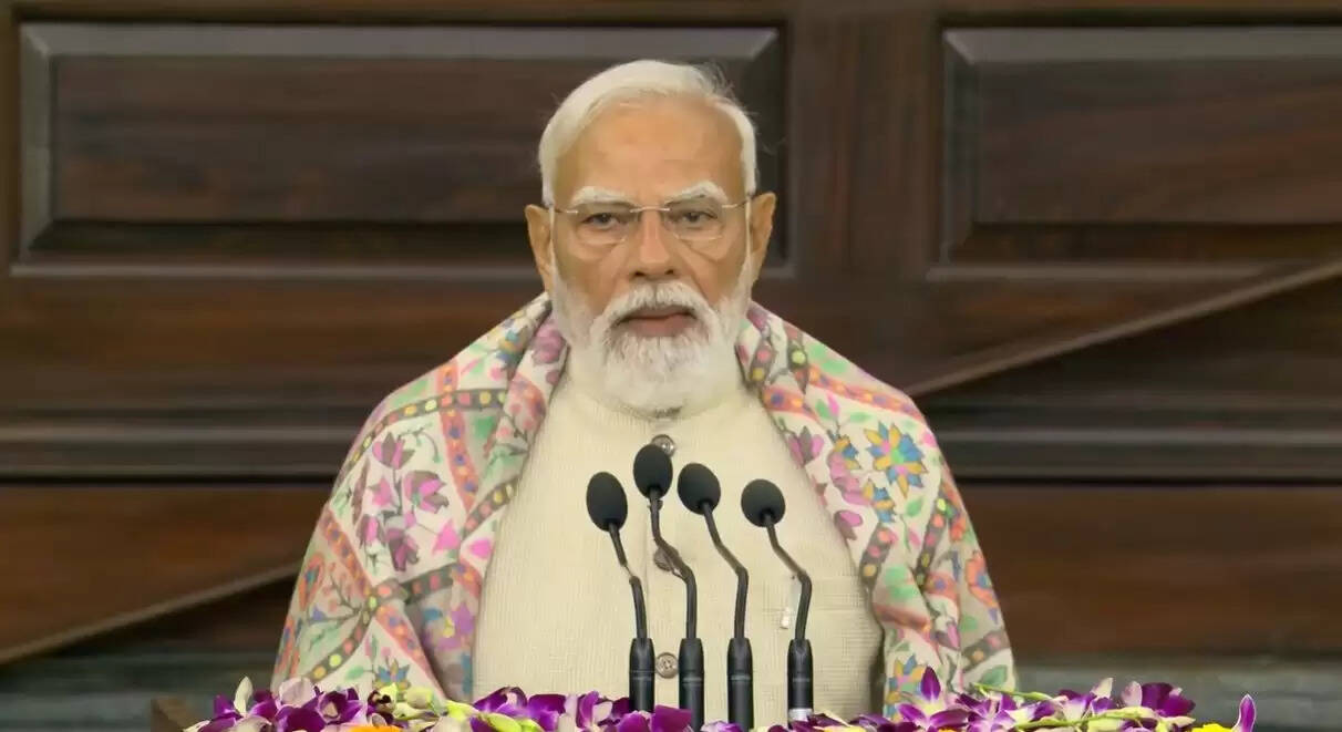 भारत में लोकतंत्र का अर्थ अंतिम व्यक्ति तक लाभ पहुंचाना : प्रधानमंत्री