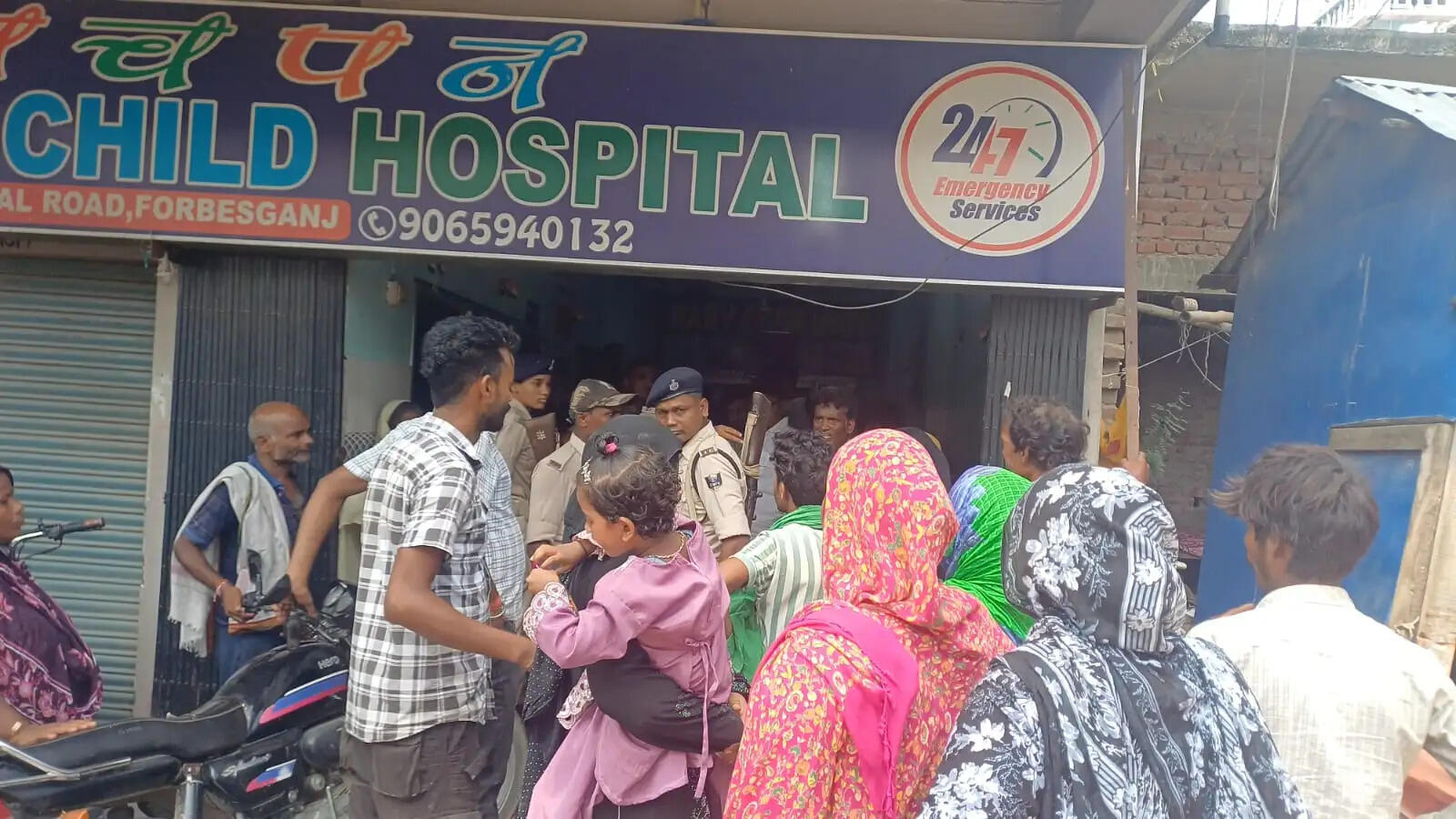 नवजात शिशु की मौत पर निजी अस्पताल में हंगामा