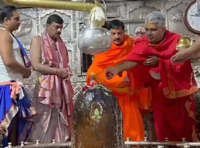 केंद्रीय मंत्री भूपेन्द्र यादव ने भगवान महाकाल के दर्शन कर की पूजा-अर्चना