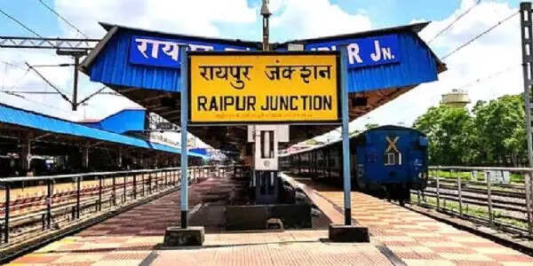उरला रेलवे अंडरब्रिज में दो माह तक चलेगा मरम्मत कार्य, एक लेन से नियंत्रित रहेगा यातायात