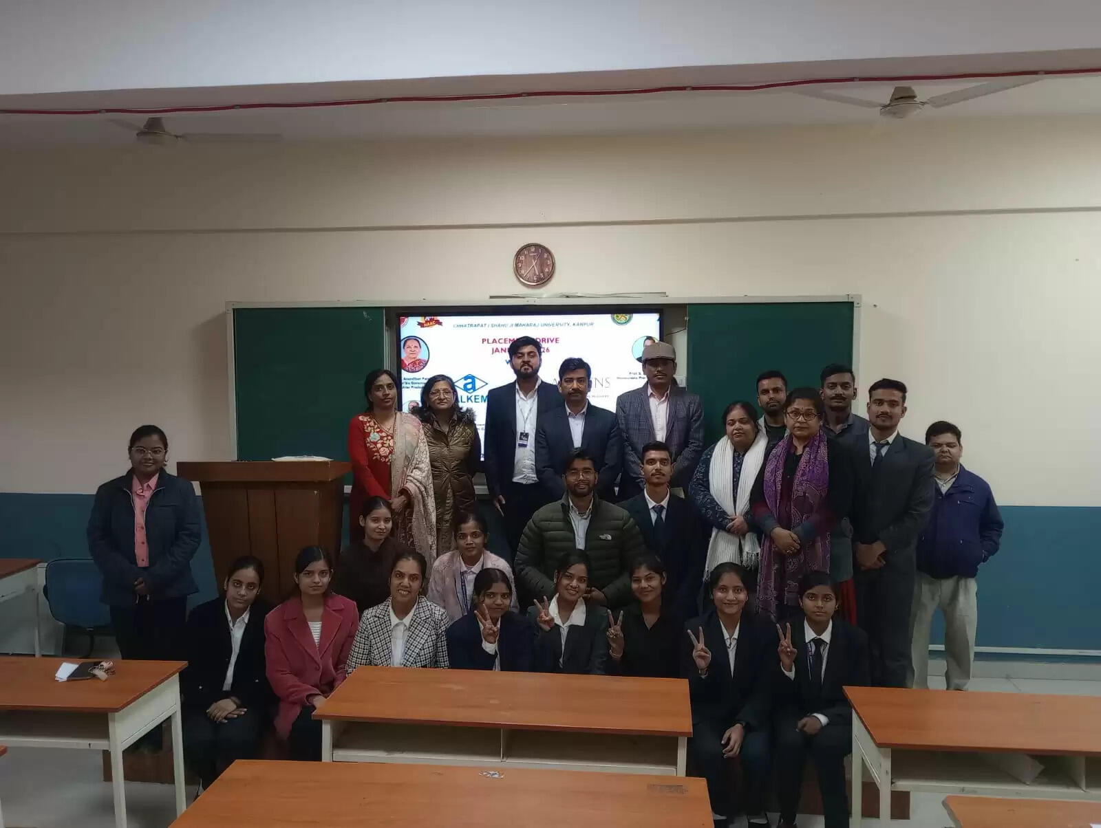 सीएसजेएमयू : फार्मेसी कंपनियाें के प्लेसमेंट ड्राइव में 45 छात्र- छात्राओं ने किया प्रतिभाग