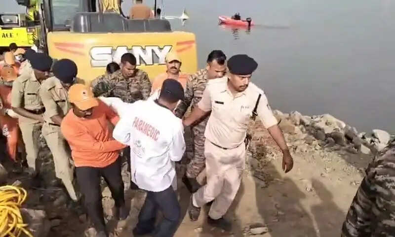 (अपडेट) मप्र के जबलपुर का बरगी डैम हादसा, अब तक नौ शव बरामद, नौ लोग लापता, खोज और बचाव अभियान जारी, 24 को बचाया गया