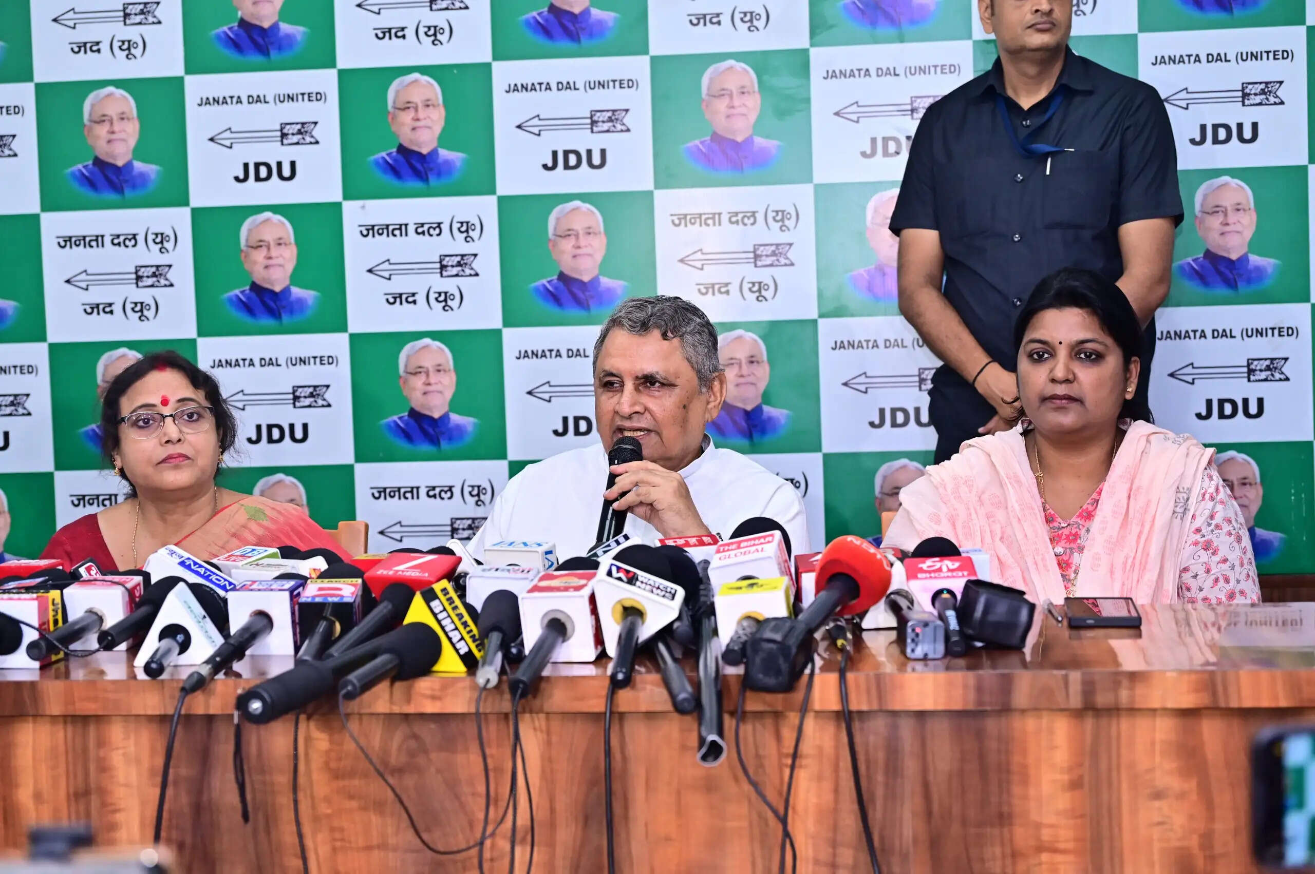 जमुई की घटना के दोषियों को मिलेगी कठोर सजा, सरकार ने की त्वरित कार्रवाई : विजय कुमार चाैधरी