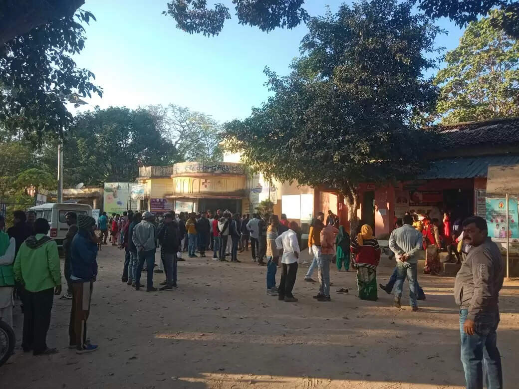 (अपडेट ) झारखंड के लातेहार में भीषण सड़क हादसा, छह लोगों की मौत, 60 से अधिक घायल