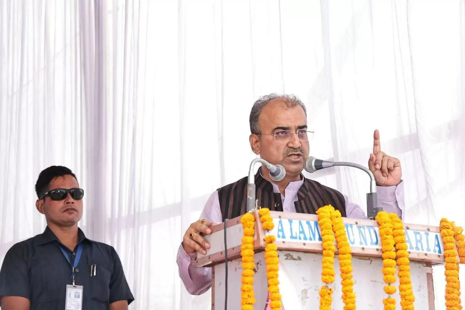 स्वास्थ्य मंत्री मंगल पांडेय ने हेल्थ एंड वेलनेस सेंटर का किया उद्घाटन